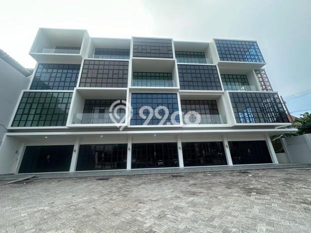 Disewakan Ruko di Kawasan Ramai Keputran Luas 360m2 Disewakan Ruko di Kawasan Ramai Keputran Luas 360m2