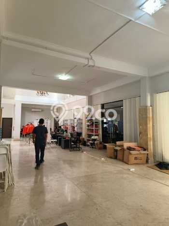 Unit Komersial Disewakan di Dr Sutomo di Area Ramai & Strategis Unit Komersial Disewakan di Dr Sutomo di Area Ramai & Strategis