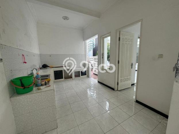 For Sale Rumah Mewah Exclusive di Mulyorejo, Surabaya For Sale Rumah Mewah Exclusive di Mulyorejo, Surabaya