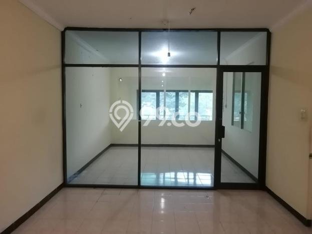 Ruko Bagus LT 190m2 LB 570m2 Dijual di Dukuh Pakis Surabaya Ruko Bagus LT 190m2 LB 570m2 Dijual di Dukuh Pakis Surabaya