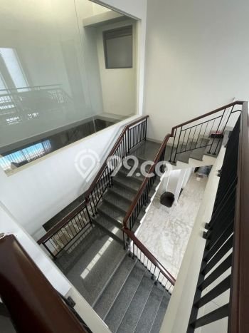 Disewakan! Rumah 4 Kamar Tidur &
3 Kamar Mandi di Sukomanunggal, Surabaya Disewakan! Rumah 4 Kamar Tidur &
3 Kamar Mandi di Sukomanunggal, Surabaya