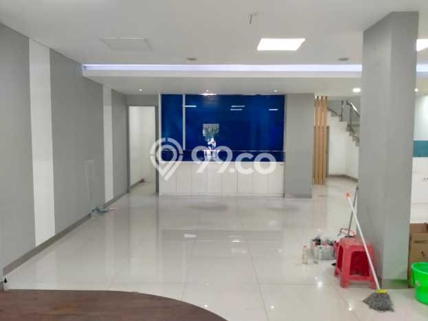 Ruko Disewakan Kawasan , Luas 570m2m², Lokasi Premium, Siap Usaha Ruko Disewakan Kawasan , Luas 570m2m², Lokasi Premium, Siap Usaha