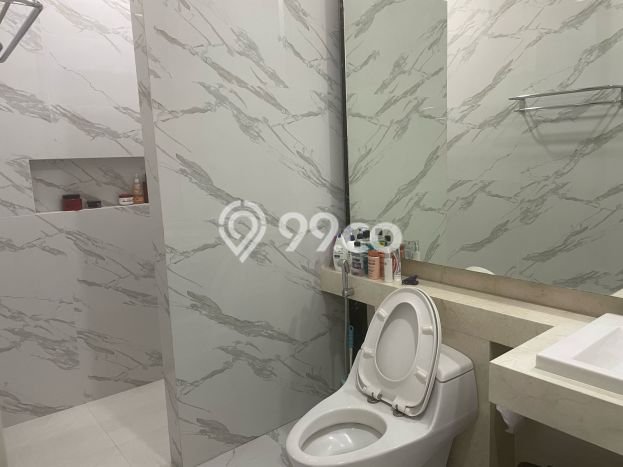 Ready to Use! Premium House LT 288m2 Desain Elegan di Pakuwon City Ready to Use! Premium House LT 288m2 Desain Elegan di Pakuwon City