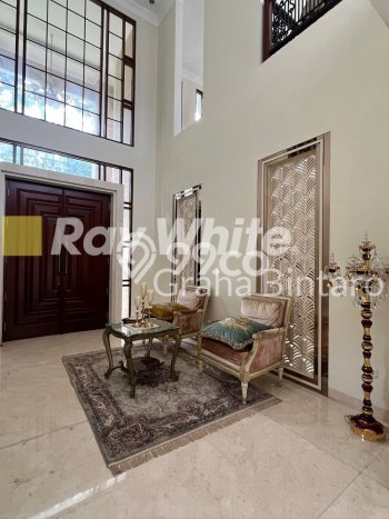 Hunian Mewah LB 570m2 Siap Pakai Desain Elegan di Bintaro, Tangerang Selatan Hunian Mewah LB 570m2 Siap Pakai Desain Elegan di Bintaro, Tangerang Selatan