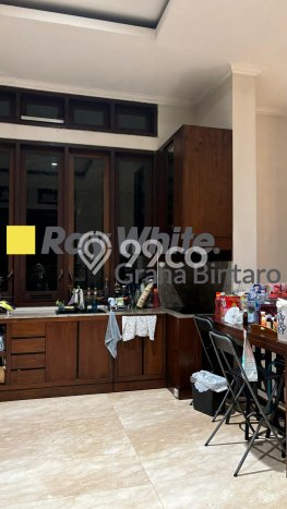 Rumah Mewah LB 700m2 Siap Pakai Desain Elegan di Bintaro, Tangerang Selatan Rumah Mewah LB 700m2 Siap Pakai Desain Elegan di Bintaro, Tangerang Selatan