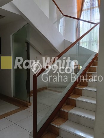 Hunian Mewah LB 320m2 Siap Huni Desain Elegan di Jatiwaringin, Bekasi Hunian Mewah LB 320m2 Siap Huni Desain Elegan di Jatiwaringin, Bekasi