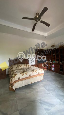 Rumah Luxury Modern Tanpa Renovasi di Cirendeu Jakarta Selatan Rumah Luxury Modern Tanpa Renovasi di Cirendeu Jakarta Selatan
