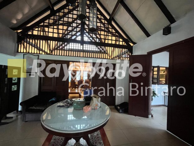 Hunian Elit LB 350m2 Siap Pakai Desain Elegan di Pondok Betung, Tangerang Hunian Elit LB 350m2 Siap Pakai Desain Elegan di Pondok Betung, Tangerang