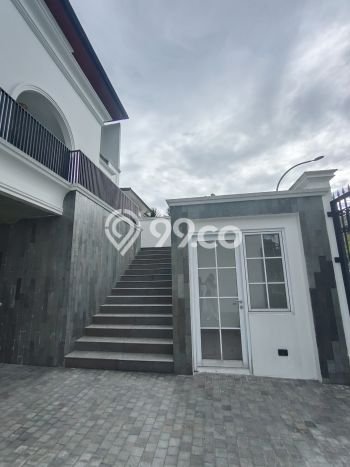 Rumah Luxury Modern Tanpa Renovasi di Sentul City Bogor Rumah Luxury Modern Tanpa Renovasi di Sentul City Bogor