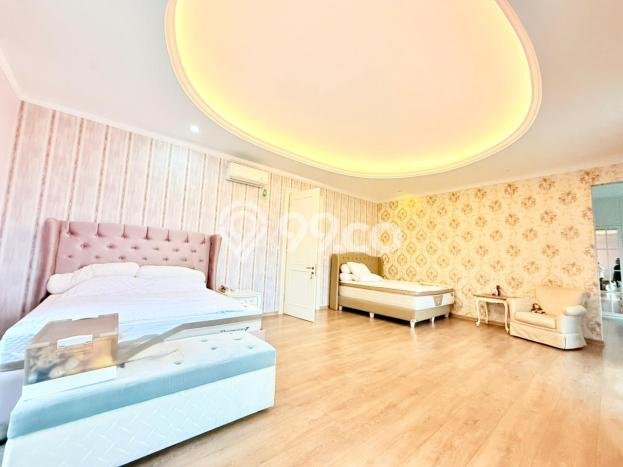 Rumah Mewah LB 650m2 Siap Pakai Desain Elegan di Sentul City, Bogor Rumah Mewah LB 650m2 Siap Pakai Desain Elegan di Sentul City, Bogor