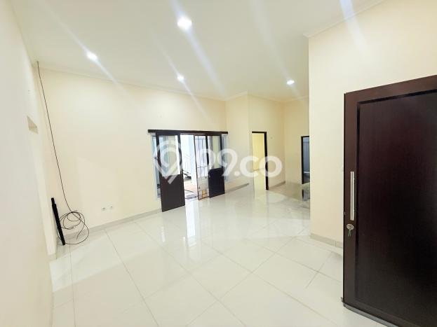 Rumah Elit Modern Tanpa Renovasi di Sentul City Bogor Rumah Elit Modern Tanpa Renovasi di Sentul City Bogor