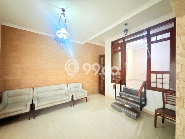HUNIAN EKSKLUSIF! Rumah area , 4 KT, Konsep Modern, LT 180m2m² Bangunan 200m2m² HUNIAN EKSKLUSIF! Rumah area , 4 KT, Konsep Modern, LT 180m2m² Bangunan 200m2m²