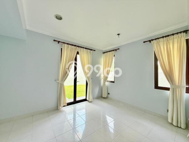Rumah Mewah LB 375m2 Siap Pakai Desain Elegan di Sentul City, Bogor Rumah Mewah LB 375m2 Siap Pakai Desain Elegan di Sentul City, Bogor