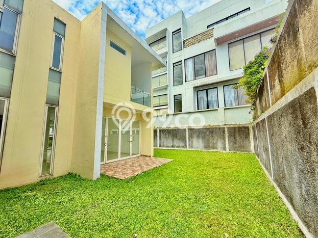 Dijual Rumah Mewah Megah Dengan View Eksklusif di Sentul City, Bogor Dijual Rumah Mewah Megah Dengan View Eksklusif di Sentul City, Bogor
