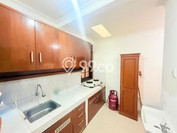 HUNIAN EKSKLUSIF! Rumah area , 4 KT, Konsep Modern, LT 180m2m² Bangunan 200m2m² HUNIAN EKSKLUSIF! Rumah area , 4 KT, Konsep Modern, LT 180m2m² Bangunan 200m2m²