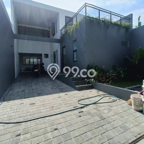 Ready to Use! Luxury House LT 225m2 Desain Elegan di Dago Pakar Ready to Use! Luxury House LT 225m2 Desain Elegan di Dago Pakar