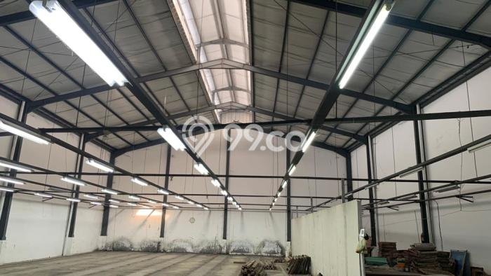 INVESTASI CERDAS! Gudang Kawasan Kutawaringin, Luas 718m², Lokasi Mainroad INVESTASI CERDAS! Gudang Kawasan Kutawaringin, Luas 718m², Lokasi Mainroad