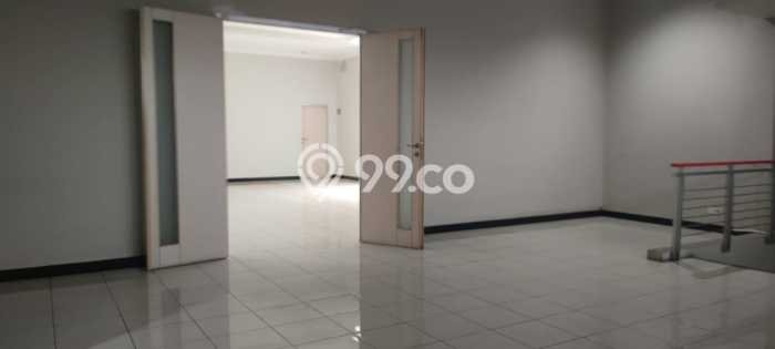 AREA BERKEMBANG! Kantor For Rent di Turangga, Luas 600m², Siap Usaha AREA BERKEMBANG! Kantor For Rent di Turangga, Luas 600m², Siap Usaha