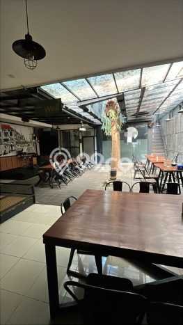 LOKASI BISNIS! Komersial Disewakan Kawasan Riau, Luas 230m², Jalan Utama, Ready Usaha LOKASI BISNIS! Komersial Disewakan Kawasan Riau, Luas 230m², Jalan Utama, Ready Usaha