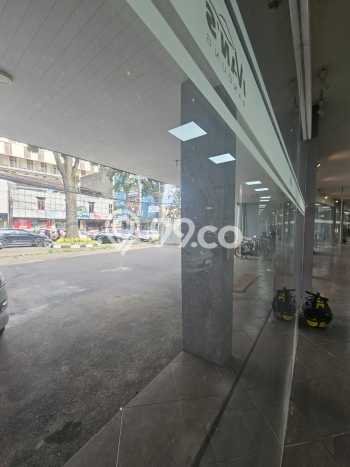 Disewakan Komersial di Kawasan Ramai Cihampelas Luas 375m2 Disewakan Komersial di Kawasan Ramai Cihampelas Luas 375m2