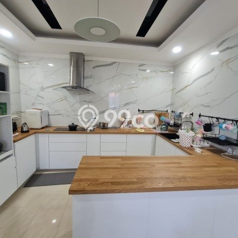 Ruko Dijual di Bandung LT 210m2 & LB 349m2 Lokasi Terbaik! Ruko Dijual di Bandung LT 210m2 & LB 349m2 Lokasi Terbaik!