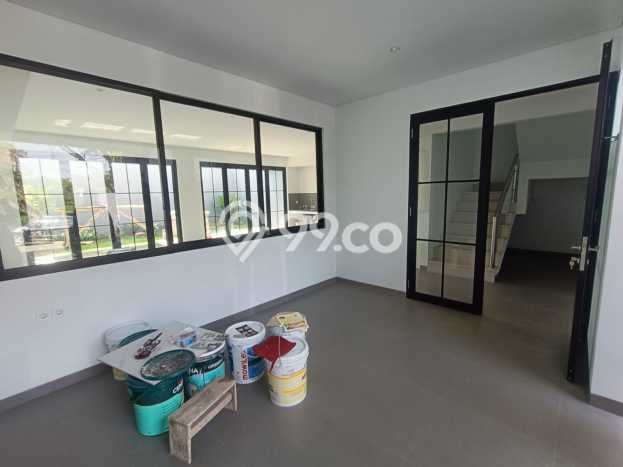 Ready to Use! Luxury House LT 225m2 Desain Elegan di Dago Pakar Ready to Use! Luxury House LT 225m2 Desain Elegan di Dago Pakar