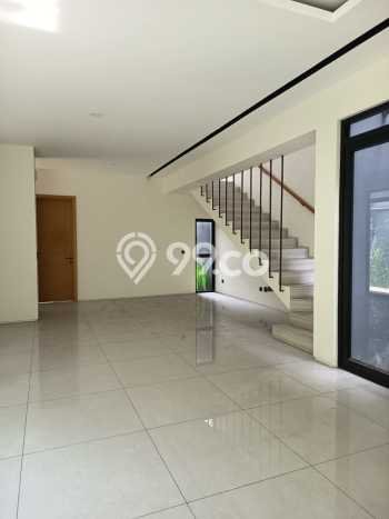 Rumah Luxury Modern Siap Huni di Kota Baru Parahyangan Bandung Rumah Luxury Modern Siap Huni di Kota Baru Parahyangan Bandung