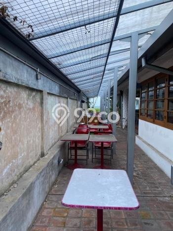 LOKASI BISNIS! Komersial Disewakan di Sayap Dago, Luas 500m², Akses Utama LOKASI BISNIS! Komersial Disewakan di Sayap Dago, Luas 500m², Akses Utama