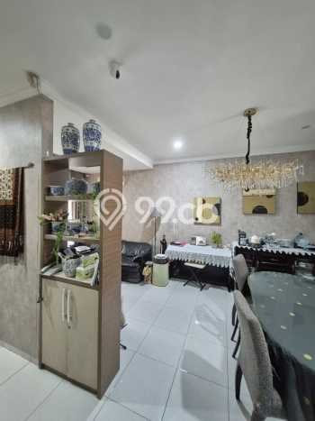 Hunian Cantik Modern Lb 210m2 di Pesanggrahan, Jakarta Selatan Hunian Cantik Modern Lb 210m2 di Pesanggrahan, Jakarta Selatan