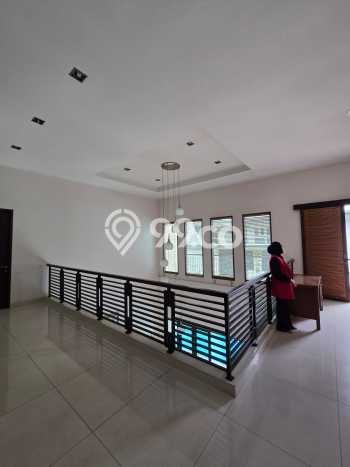 Rumah Luxury Modern Tanpa Renovasi di Sektor 9-Bintaro Tangerang Selatan Rumah Luxury Modern Tanpa Renovasi di Sektor 9-Bintaro Tangerang Selatan