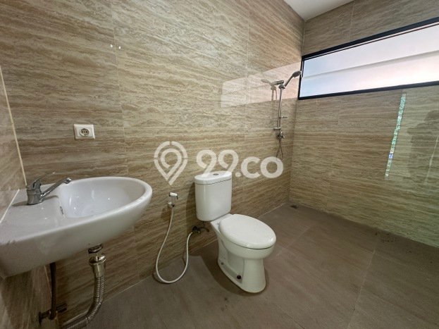 Jual Rumah Luas Megah Dengan View Eksklusif di Sektor 9-Bintaro, Tangerang Selatan Jual Rumah Luas Megah Dengan View Eksklusif di Sektor 9-Bintaro, Tangerang Selatan