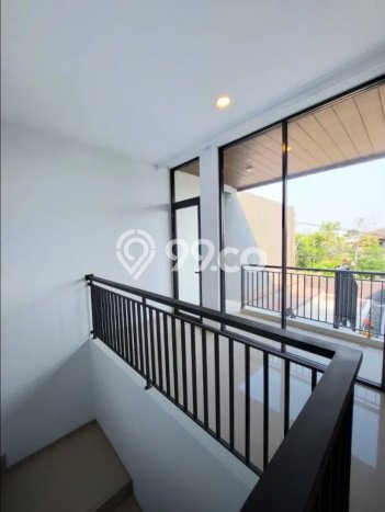 Ready to Use! Luxury House LT 243m2 Desain Elegan di Pondok Ranji Ready to Use! Luxury House LT 243m2 Desain Elegan di Pondok Ranji
