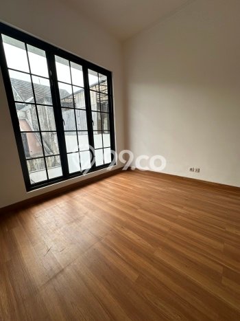 Rumah Elit LB 150m2 Siap Pakai Desain Elegan di Bintaro, Tangerang Selatan Rumah Elit LB 150m2 Siap Pakai Desain Elegan di Bintaro, Tangerang Selatan