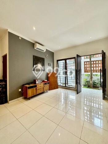 Rumah Luxury Modern Siap Huni di Sektor 9-Bintaro Tangerang Selatan Rumah Luxury Modern Siap Huni di Sektor 9-Bintaro Tangerang Selatan