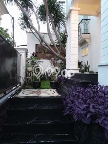 Rumah Elit Modern Siap Huni di Bintaro Tangerang Selatan Rumah Elit Modern Siap Huni di Bintaro Tangerang Selatan