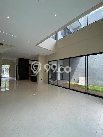 Ready to Use! Premium House LT 324m2 Desain Elegan di Bintaro Ready to Use! Premium House LT 324m2 Desain Elegan di Bintaro