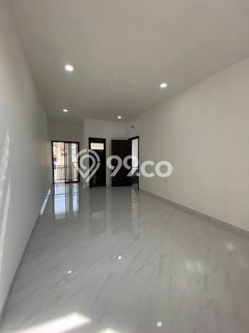 Rumah Mewah Dijual LT 204m2 di BSD, Tangerang Selatan Rumah Mewah Dijual LT 204m2 di BSD, Tangerang Selatan