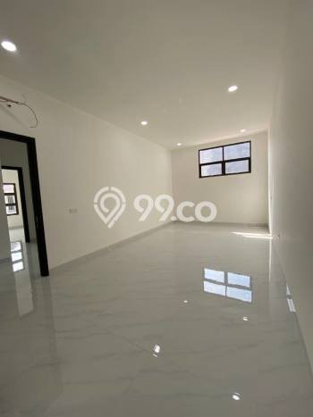 Rumah Mewah Dijual LT 204m2 di BSD, Tangerang Selatan Rumah Mewah Dijual LT 204m2 di BSD, Tangerang Selatan