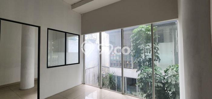 Ruko Dijual di BSD LT 190m2, LB 637m2 Solusi Investasi Cerdas Ruko Dijual di BSD LT 190m2, LB 637m2 Solusi Investasi Cerdas