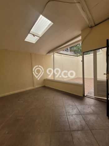 For Sale Rumah 3 Kamar Lokasi Ideal Nyaman dan Strategis di BSD For Sale Rumah 3 Kamar Lokasi Ideal Nyaman dan Strategis di BSD