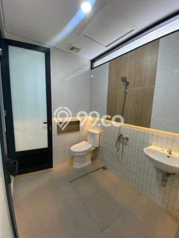 Hunian Cantik Modern Lb 133m2 di BSD, Tangerang Selatan Hunian Cantik Modern Lb 133m2 di BSD, Tangerang Selatan