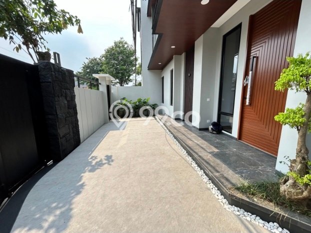 For Sale Rumah Elit Exclusive di BSD, Tangerang Selatan For Sale Rumah Elit Exclusive di BSD, Tangerang Selatan