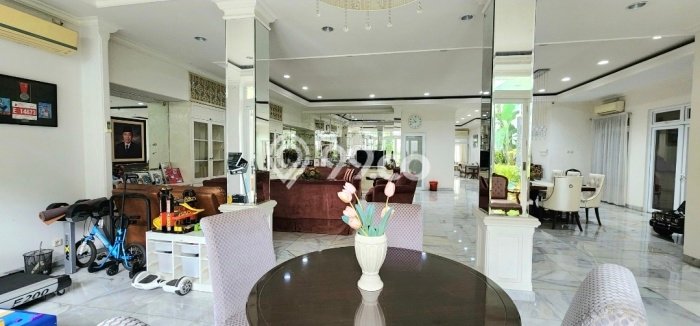 For Sale! Luxury House LT 787m2 Desain Elegan di Kemang For Sale! Luxury House LT 787m2 Desain Elegan di Kemang
