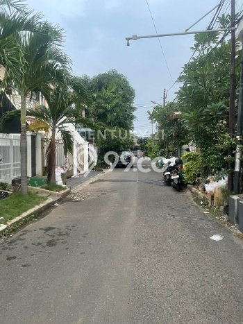 Rumah Luxury Modern Siap Huni di Pulo Asem Jakarta Timur Rumah Luxury Modern Siap Huni di Pulo Asem Jakarta Timur