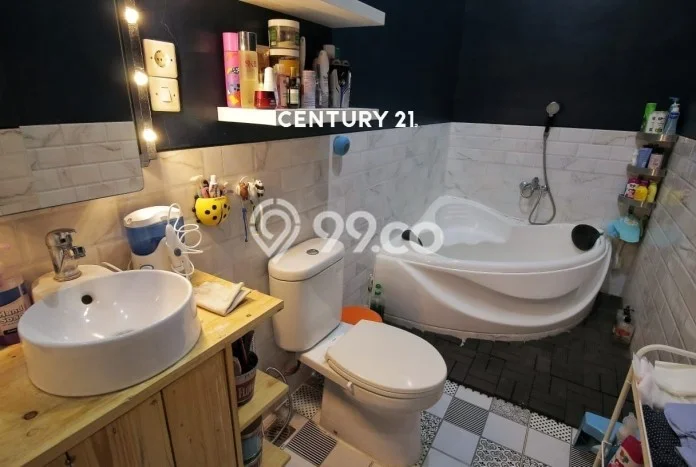 Hunian Mewah LB 197m2 Siap Huni Desain Elegan di Pejompongan, Jakarta Pusat Hunian Mewah LB 197m2 Siap Huni Desain Elegan di Pejompongan, Jakarta Pusat