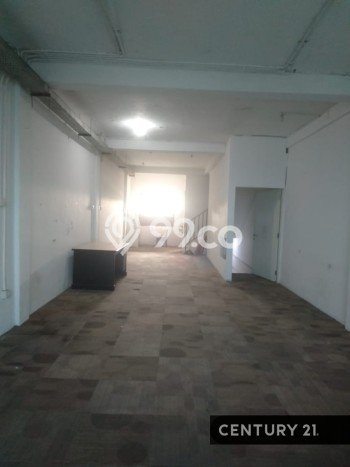 Ruko Dijual di Prime Area Jakarta Timur Luas 350m2 Ruko Dijual di Prime Area Jakarta Timur Luas 350m2