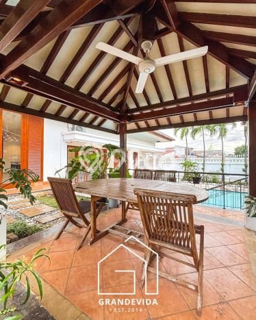 Rumah Mewah LB 623m2 Siap Pakai Desain Elegan di Pejaten, Jakarta Selatan Rumah Mewah LB 623m2 Siap Pakai Desain Elegan di Pejaten, Jakarta Selatan