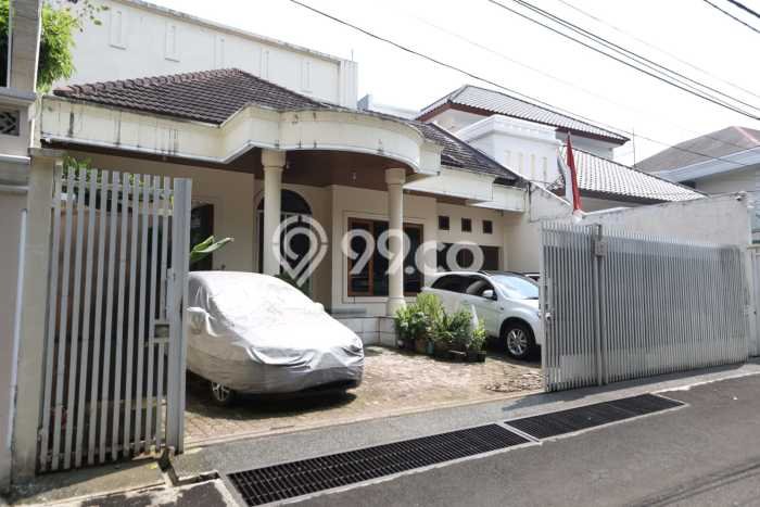 Jual Rumah Mewah Megah Dengan View Cantik di Senopati, Jakarta Selatan Jual Rumah Mewah Megah Dengan View Cantik di Senopati, Jakarta Selatan