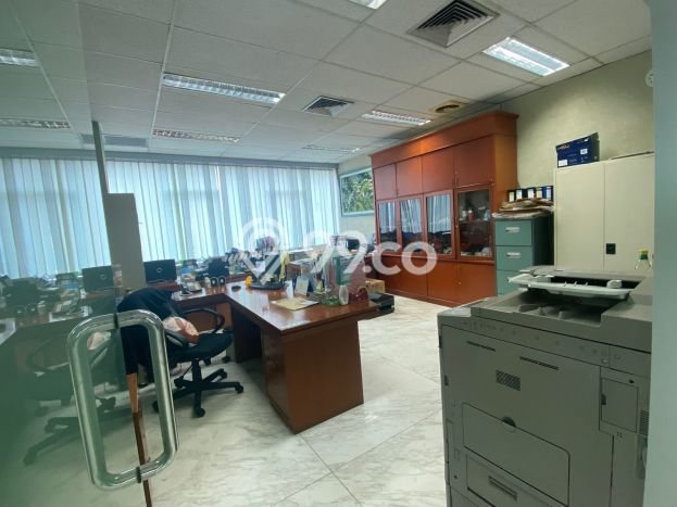 Kantor Dijual di Prime Area Jakarta Selatan Luas 1600m2 Kantor Dijual di Prime Area Jakarta Selatan Luas 1600m2