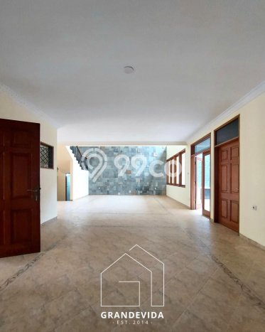 Rumah Eksklusif Siap Huni LT 231m2 di Kebayoran Baru, Jakarta Selatan Rumah Eksklusif Siap Huni LT 231m2 di Kebayoran Baru, Jakarta Selatan